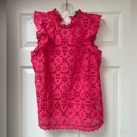 J. Crew Tops - J Crew eyelet sleeveless top women’s size S